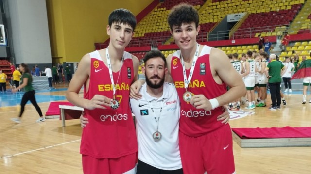 Jorge Carot, Nicolás Gómez y Borja Ricart, subcampeones de Europa U16M