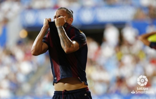 Al Levante le cuesta descorchar el champán