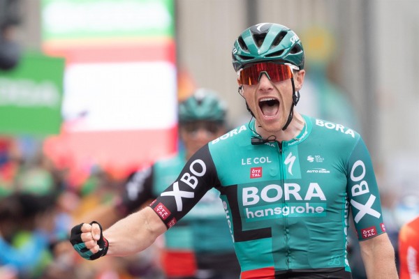 Sam Bennett se adjudica el primer esprint de La Vuelta en Utrecht