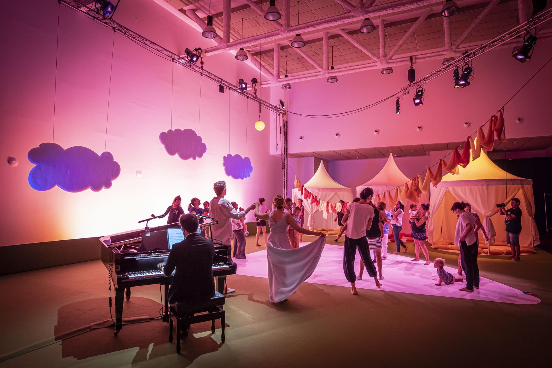 Coloquios, talleres y música: así es la oferta de actividades de les Arts para su próxima temporada