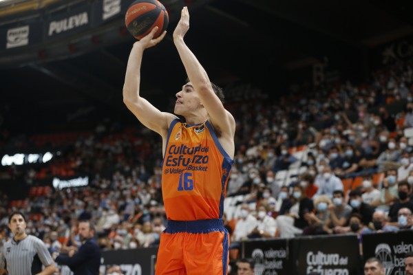 Millán Jiménez se incorpora al primer equipo masculino de Valencia Basket 