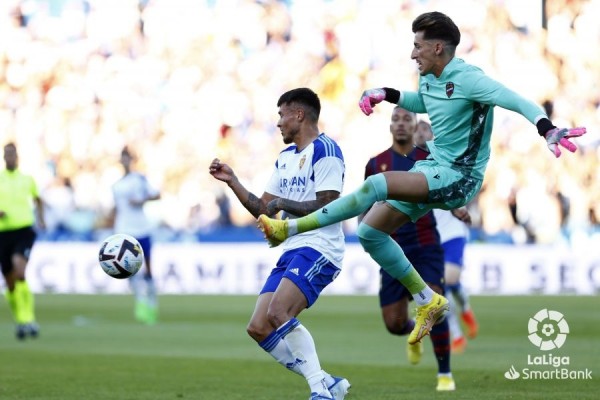El Levante arranca tarde y derrapa en Zaragoza  