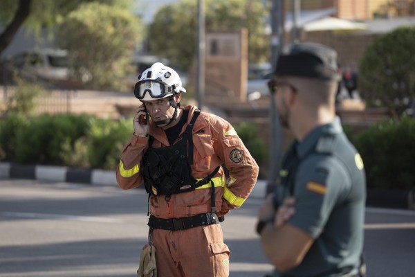 El fuego de Olocau presenta evolución favorable aunque sigue activo