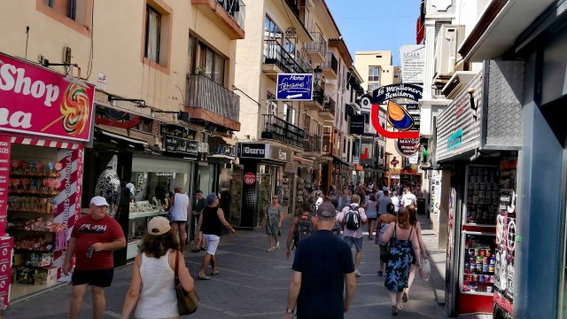 El PSOE de Benidorm propone lanzar una ayuda de 500 euros a empresas por la subida de los costes energéticos

