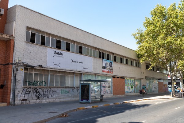 Albaluz compra a Solvia su nave en la avenida de Orihuela para promover un residencial