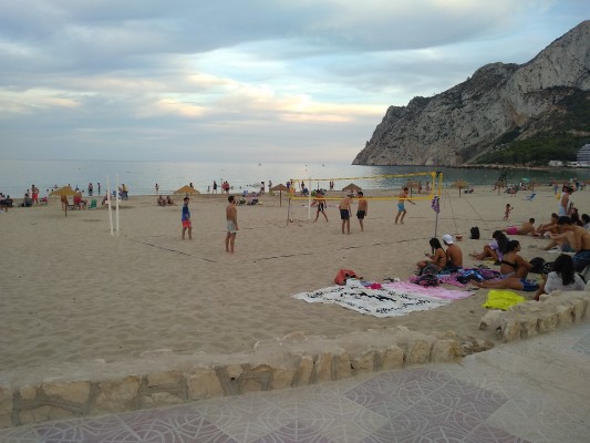 Calp destinará 415.000 euros a tener sus playas limpias y perfectas
