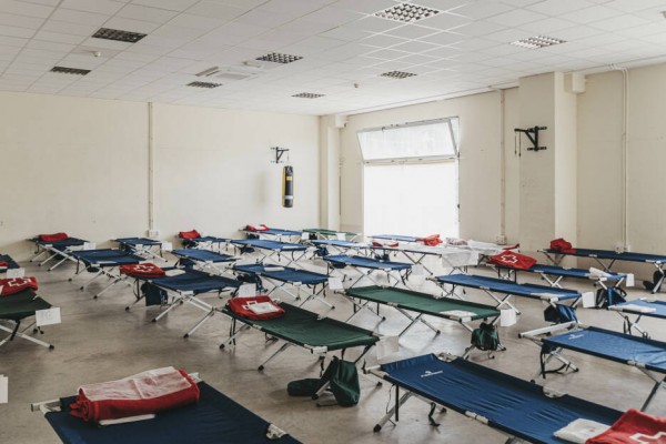 Decenas de personas desalojadas reciben atención y apoyo de Cruz Roja en Viver y Alcublas