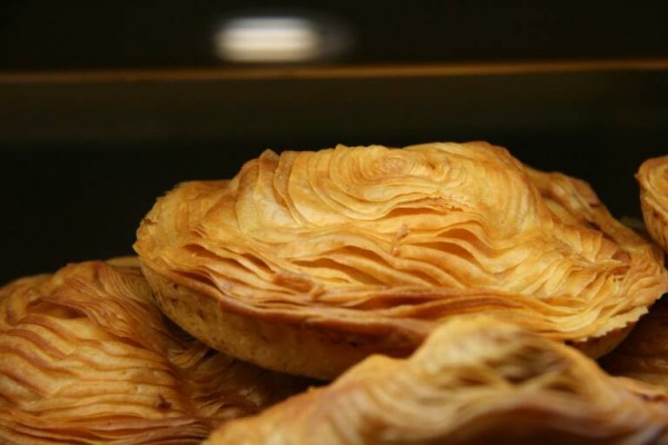 Los Alcázares celebra un 'Bando' muy especial: carrozas, pasteles de carne gratis y paparajotes 