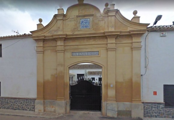 La histórica Hacienda de Roda busca dueño: una nueva vida para el caserío medieval de San Javier 