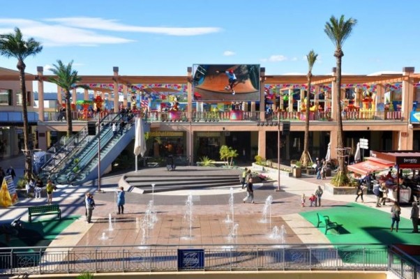 El centro comercial La Zenia lanza su propio portal de empleo con los puestos de sus 150 tiendas