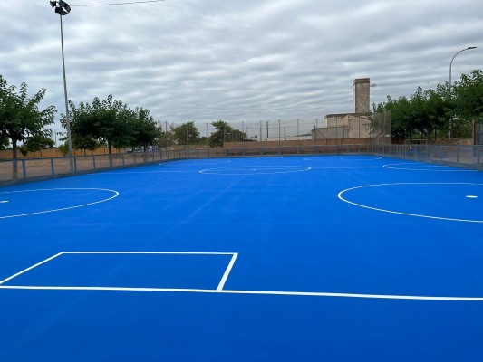 Nules pone a punto la pista de hockey del CEIP Jaume I para la nueva temporada