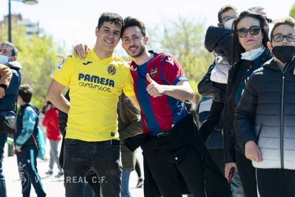 Los abonados del Levante, con descuentos para ver el Villarreal-Hajduk