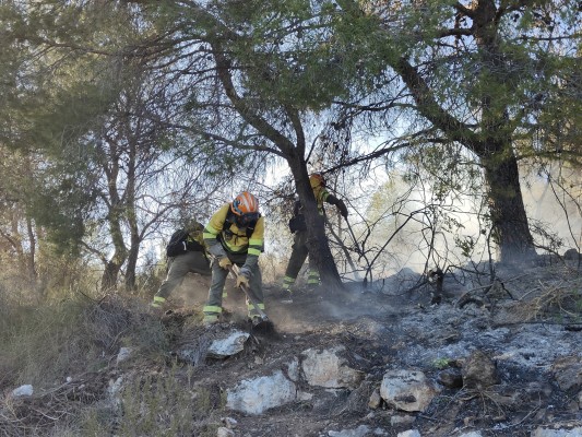 La comarca de Los Serranos lucha contra el fuego con menos brigadistas 