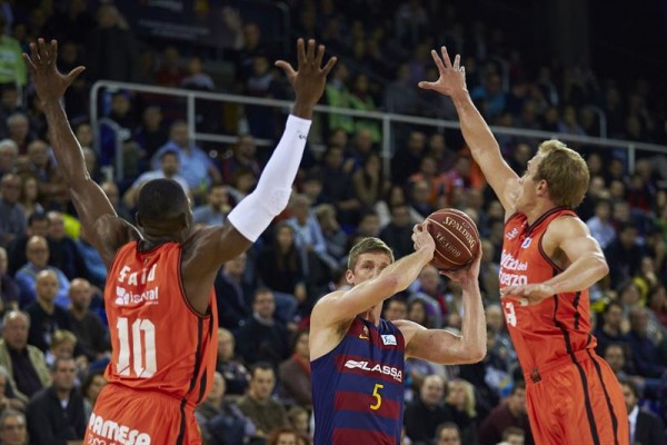 El Valencia Basket sucumbe en el Palau y pierde la segunda plaza