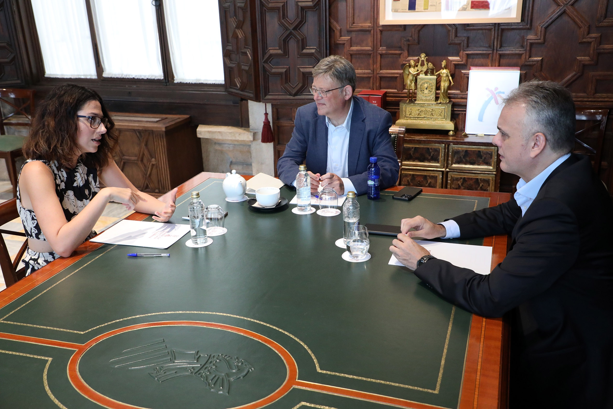 El Botànic choca por la fusión de las sociedades de À Punt