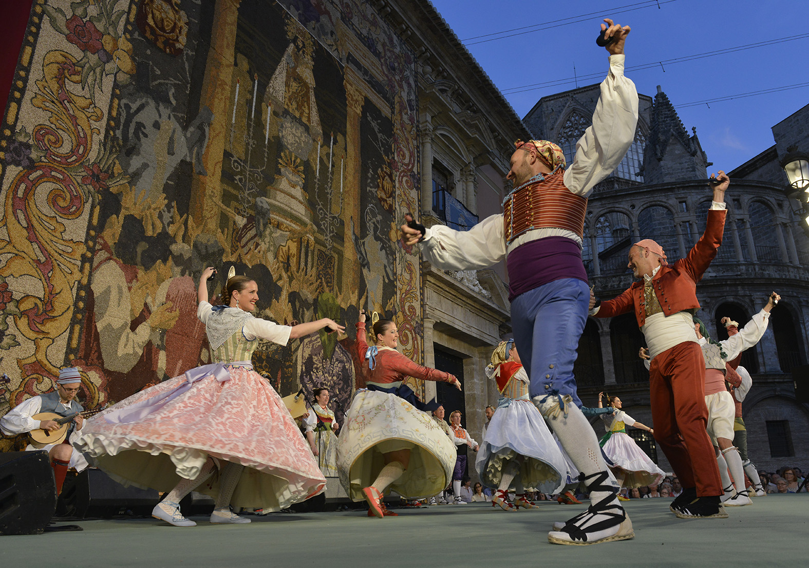 'El Nadal valencià i la seua música' llega a la Fundación Bancaja con el Grup de Danses Alimara 