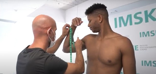Comienzan las revisiones médicas del equipo masculino en el hospital IMSKE
