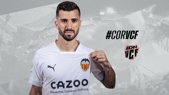 El Valencia pide la 'cautelarísima' para evitar la sanción de Gayà
