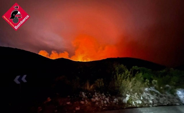 Bravo pide comparecer en Les Corts para informar de los incendios de Les Useres, Bejís y Vall d'Ebo