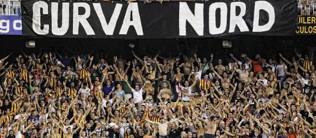 El Valencia CF readmite a los aficionados mayores de 30 años en la Grada Joven