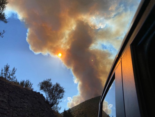 El incendio de Bejís obliga a evacuar cuatro aldeas ante el avance rápido de las llamas
