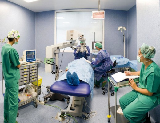 Clínica Baviera vuelve a cotizar en bolsa en medio de rumores de OPA