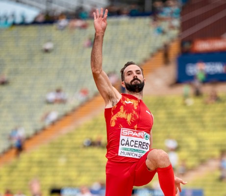 Eusebio Cáceres accede a la final de longitud con la tercera mejor marca 