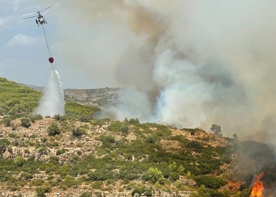 Les Useres suspende todos los actos programados para la jornada de fiestas debido al incendio
