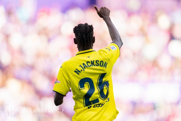 Jackson y un espectacular Álex Baena dan los primeros tres puntos al Villarreal ante el Valladolid 