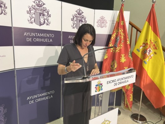 Gracia adjudica ahora el contrato para elaborar el presupuesto que prometió a finales de junio