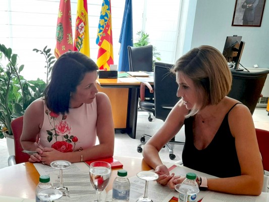 Gracia se reúne con la directora general de puertos para avanzar el mirador de Barranco Rubio