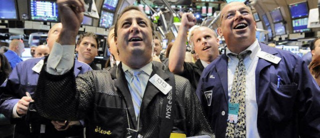 El Ibex 35 no pudo retener al cierre los 8.400 puntos pero sí encadenar la octava subida consecutiva