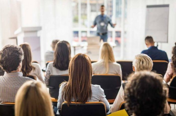 El SEF capacita a 12 mil personas en 2022: comercio y marketing,  los cursos más demandados 