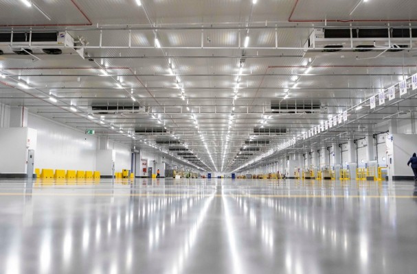 Mercadona ya ha invertido 170 millones de los 330 previstos en su bloque logístico de Sagunto