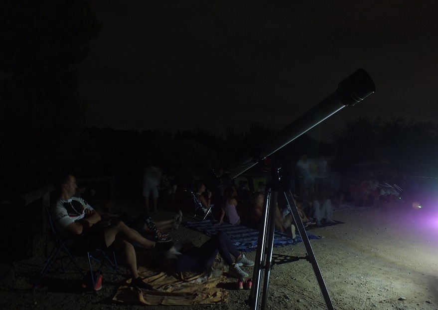 La Luna llena deslucirá este año la visión de las Perseidas, cuyo pico se alcanzará el próximo viernes y sábado
