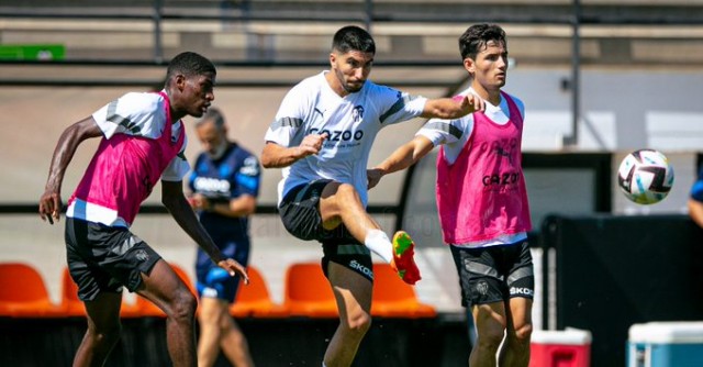 Maxi se une al grupo y deja solo a Paulista en la enfermería
