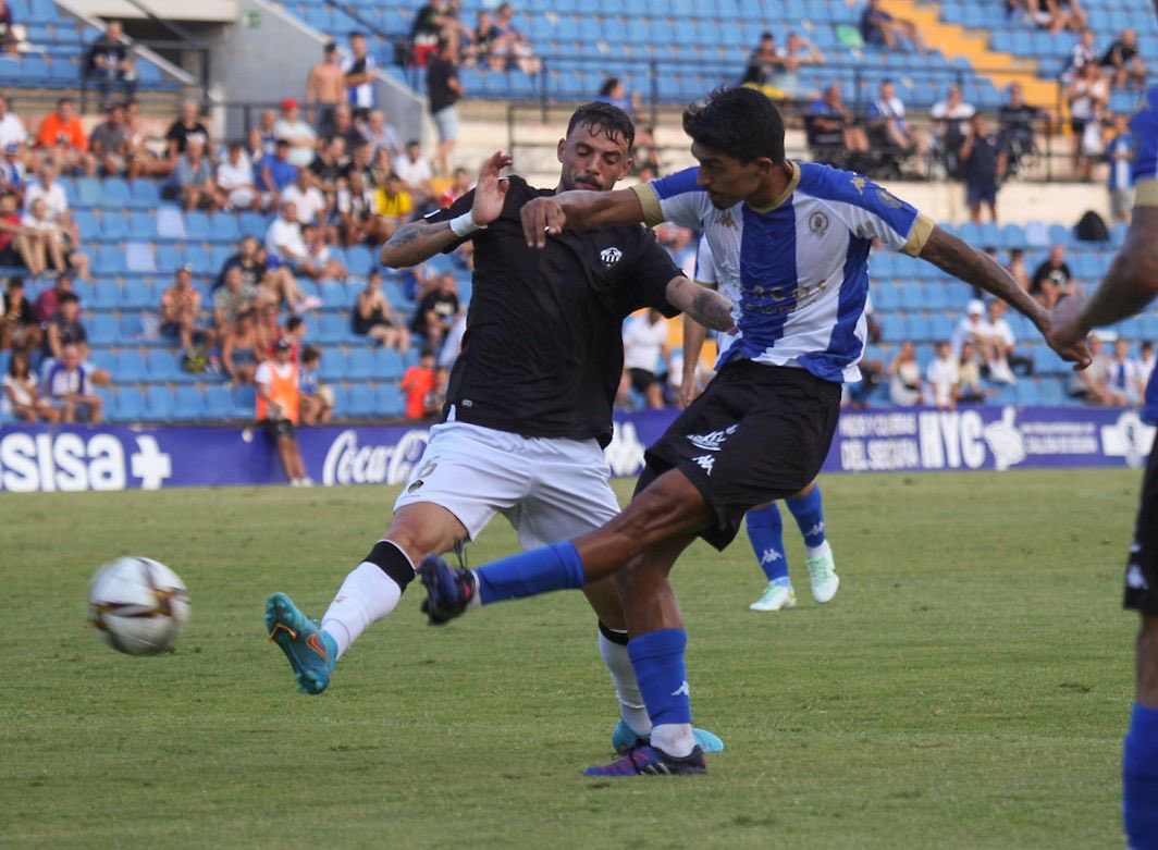 El Castellón sigue con su puesta a punto y pierde ante el Hércules pese a dominar