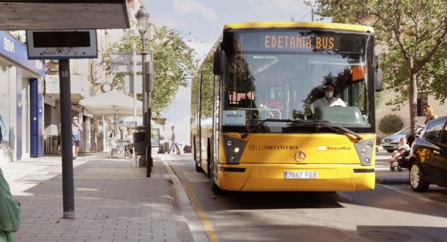 Casi 5.500 personas utilizan el autobús de Paterna a la playa en sus primeras semanas de servicio 