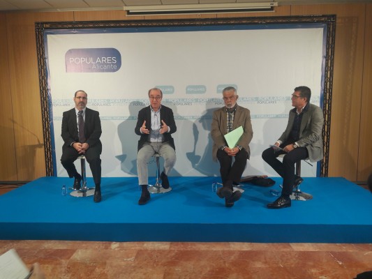 PP y empresarios hoteleros y de apartamentos se alían con Colomer contra la tasa turística
