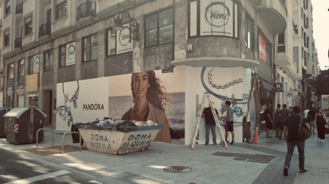 Pandora se muda en la calle Colón de València 
