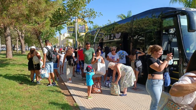 Ontinyent acerca la playa a más de 300 personas