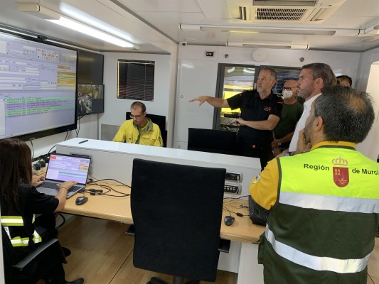 El Puesto de Mando Avanzado para controlar 'in situ' los incendios forestales mejora su tecnología