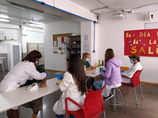 Alicante incluye la nueva especialidad de atención sociosanitaria en los Talleres Empleo 2023