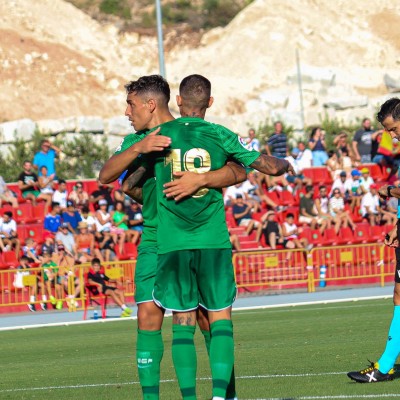El Elche pone fin a la pretemporada de la mejor manera: ganando con solvencia a La Nucía