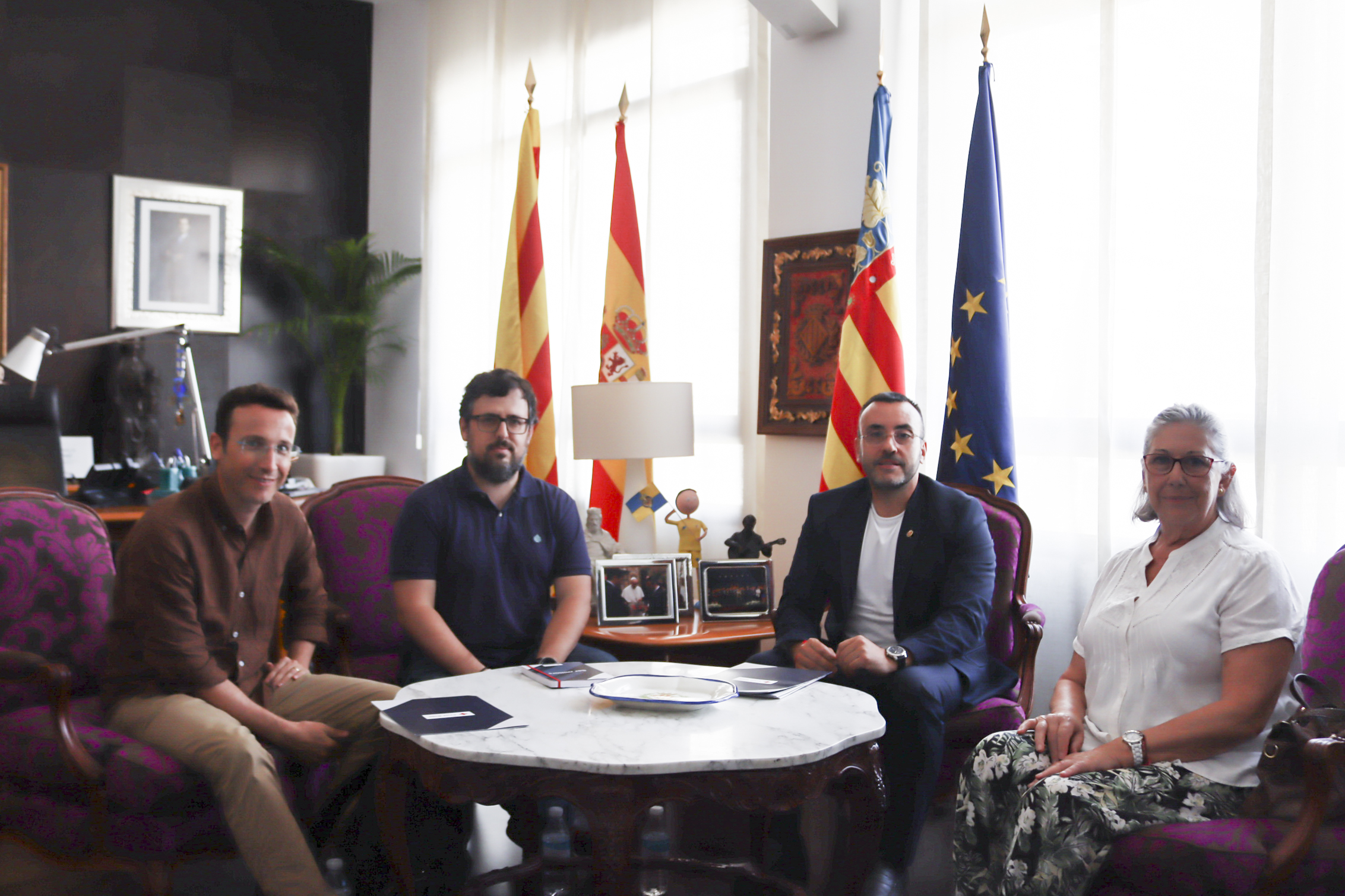 Benlloch evalúa el convenio con Cruz Roja como ejemplo de la alianza de Vila-real con la sociedad 