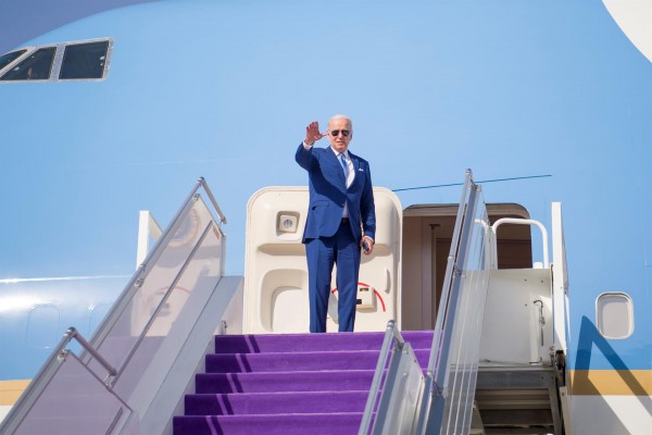 Biden termina su confinamiento tras volver a dar negativo en covid-19