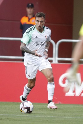 Osasuna sigue esperando al Levante por Rober Ibáñez