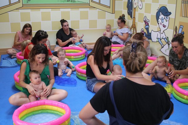 Onda aboga por reforzar el vínculo familiar a través de talleres de estimulación sensorial con bebés
