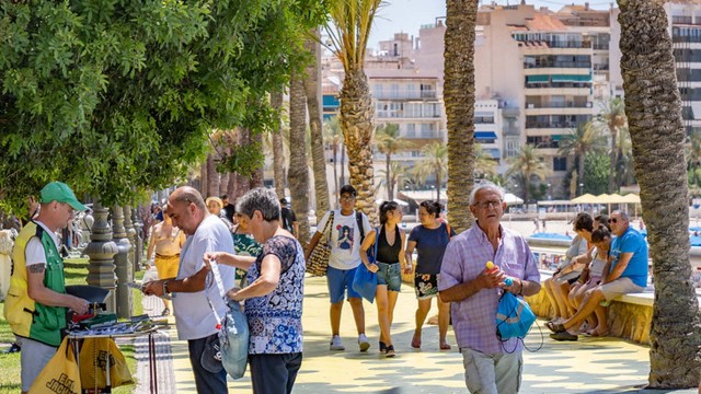 Benidorm lanza una ayuda para aliviar la factura de la luz de las personas empadronadas mayores de 65 años

