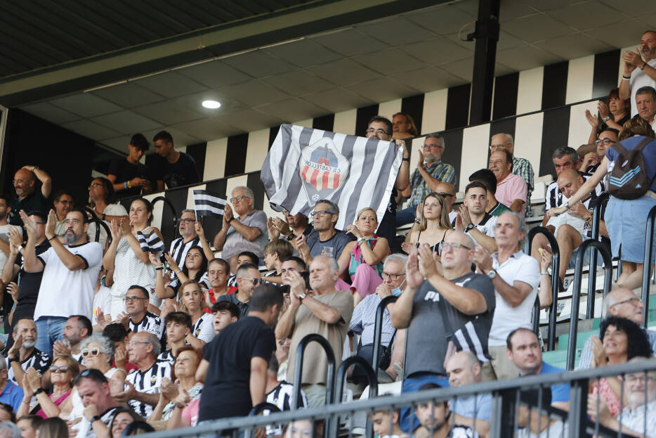 El número de abonados del Castellón, en el podio de Primera RFEF en solo diez días